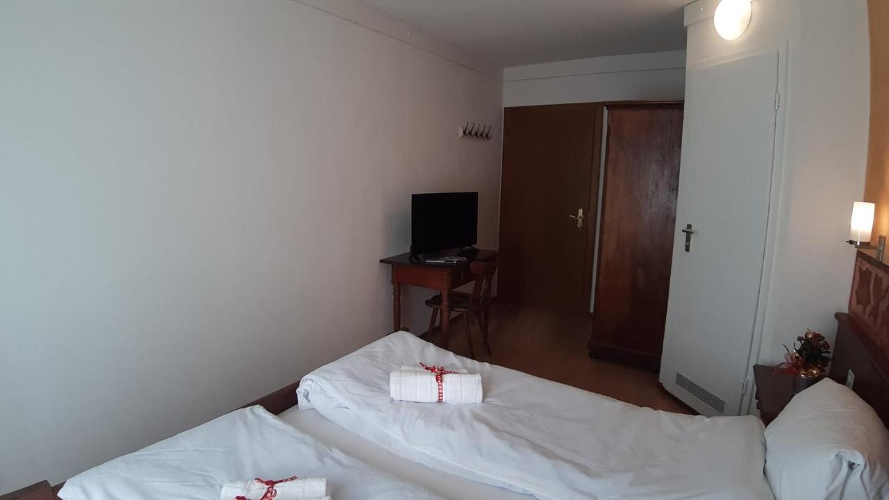 Hotel Post Cunter Biancardi Савоньїн Екстер'єр фото