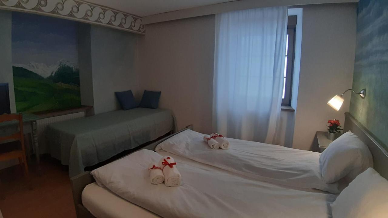 Hotel Post Cunter Biancardi Савоньїн Екстер'єр фото