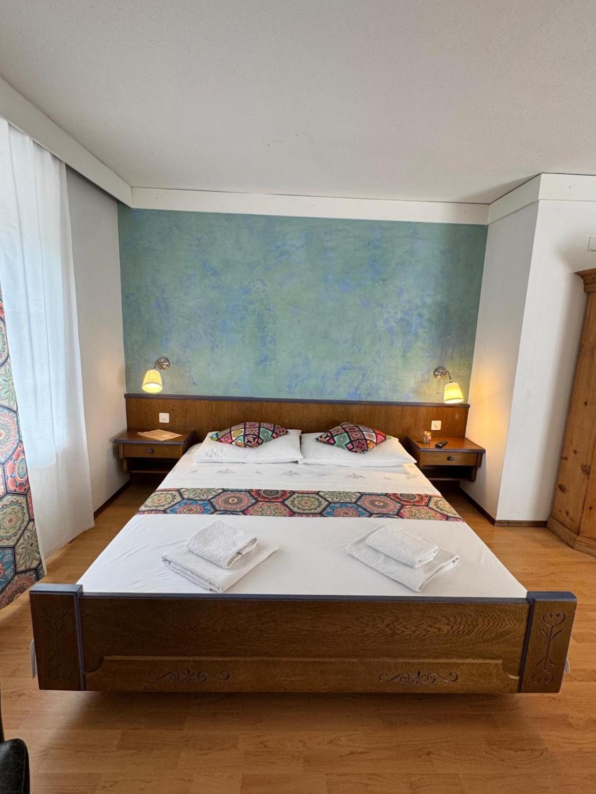Hotel Post Cunter Biancardi Савоньїн Екстер'єр фото
