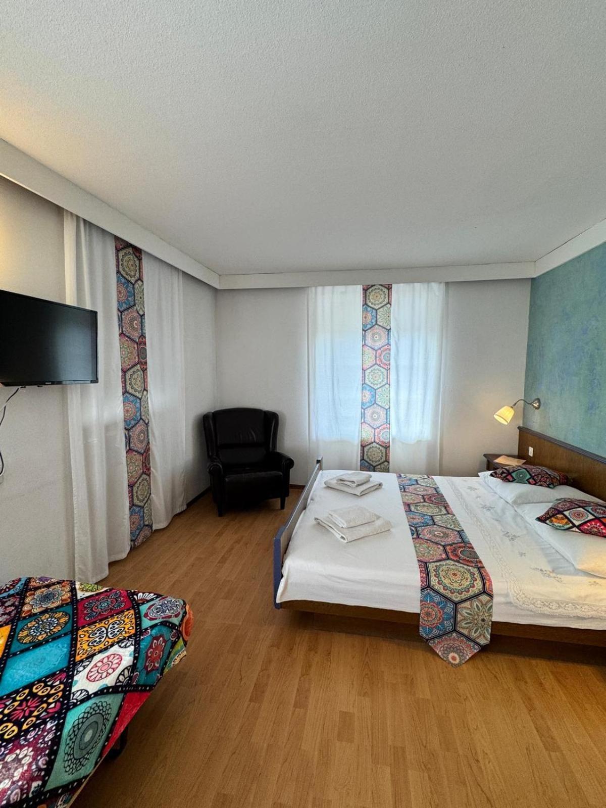 Hotel Post Cunter Biancardi Савоньїн Екстер'єр фото