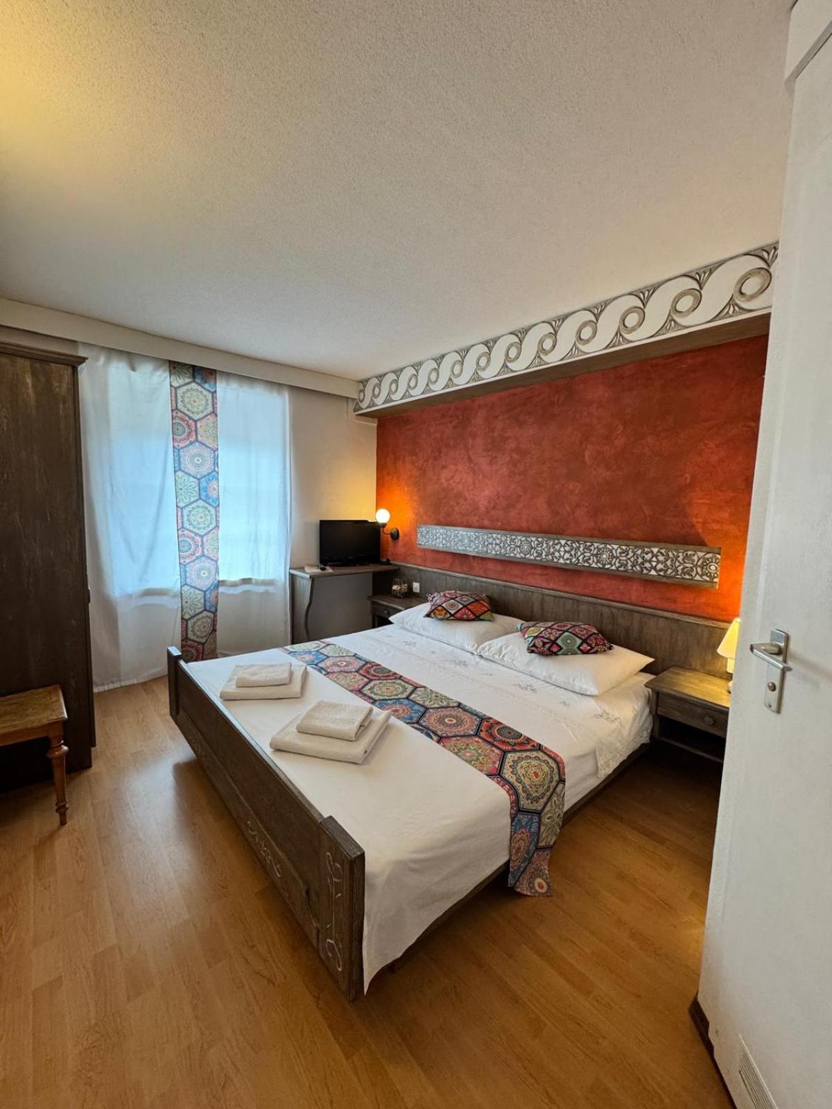 Hotel Post Cunter Biancardi Савоньїн Екстер'єр фото
